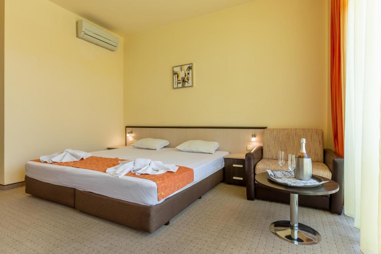 Hotel Julia Sveti Vlas Εξωτερικό φωτογραφία